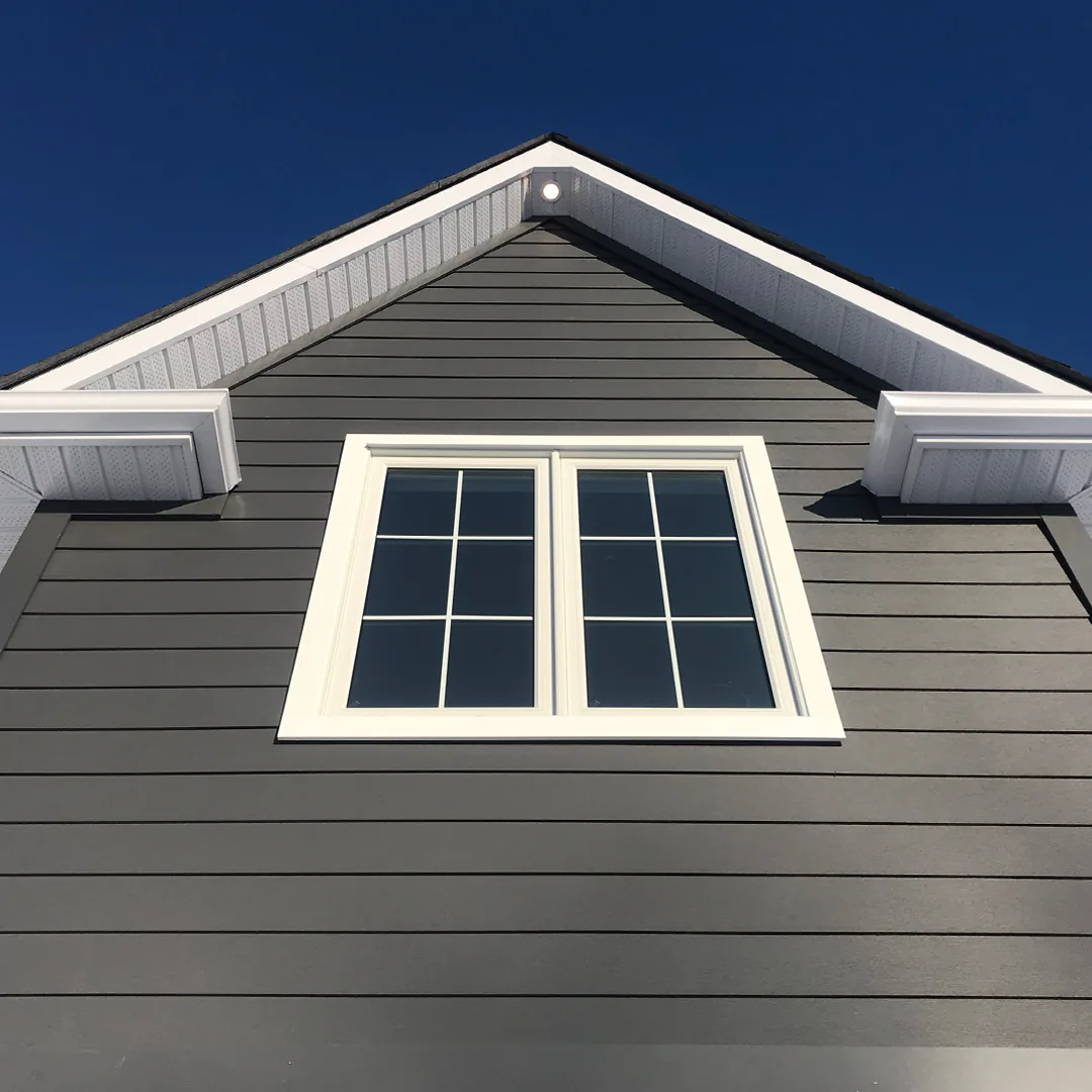 Celect Cellular Composite siding close-up