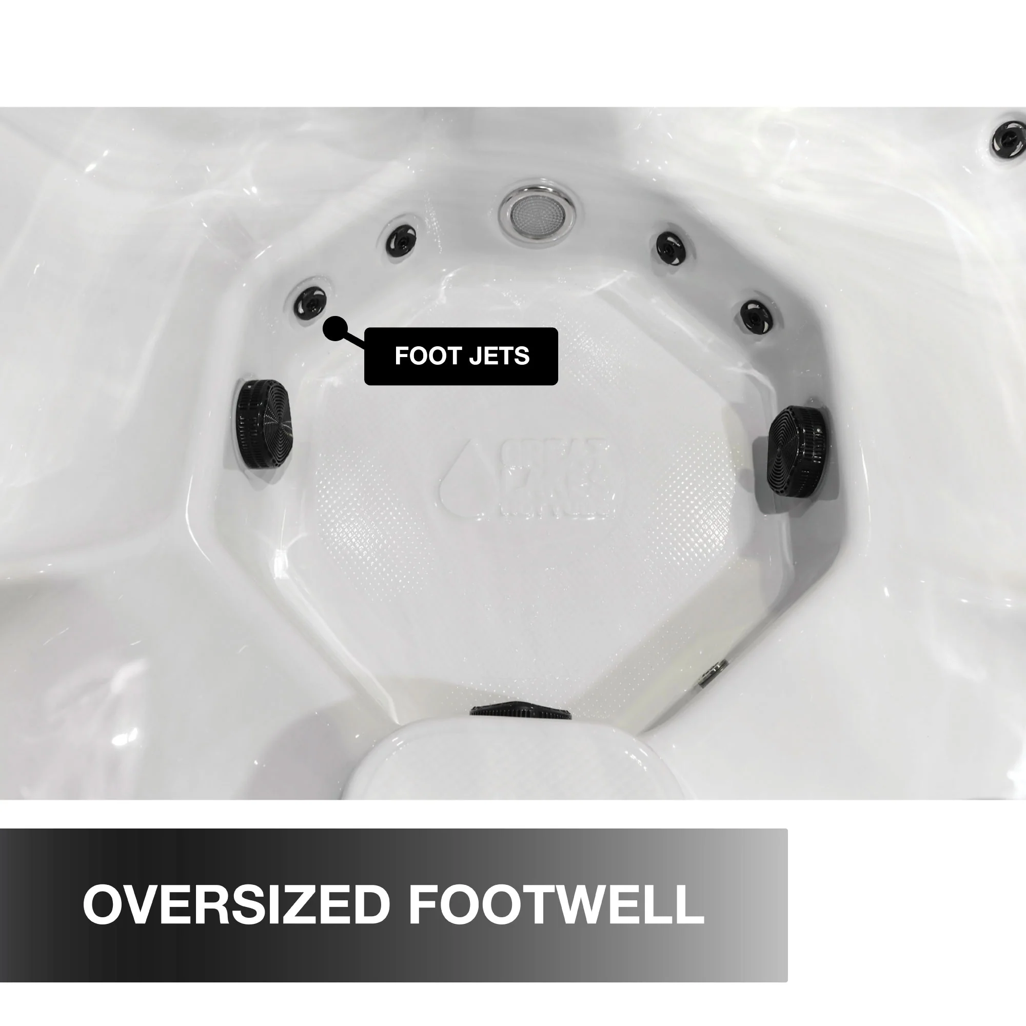 Huron oversized footwell with foot jets