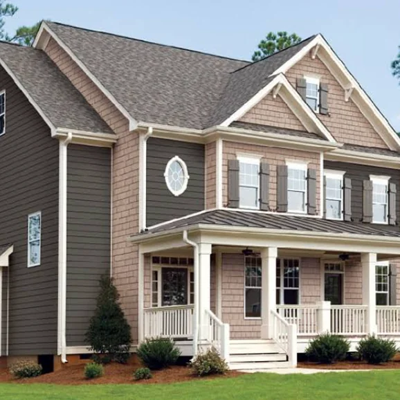 Estate Select premium siding with shake accents